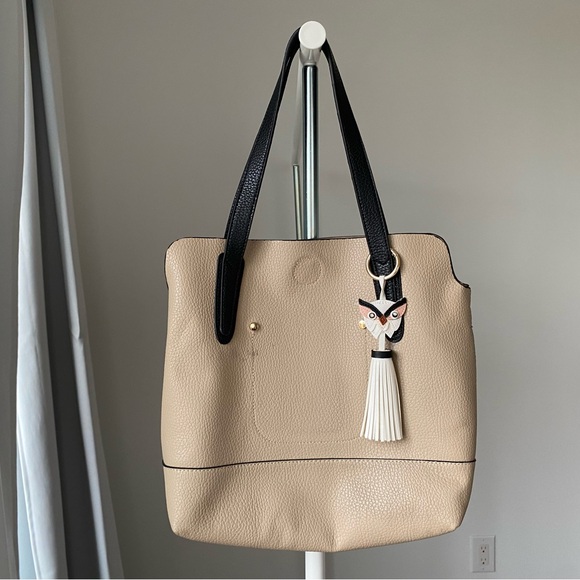 Cute Neutral Tote - Picture 1 of 16